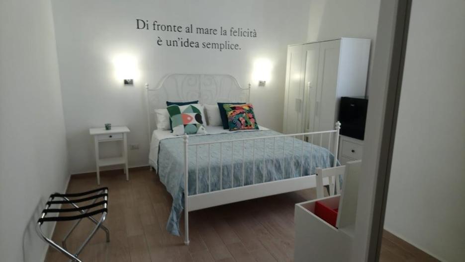 Mareluna Rooms Маргерита-ди-Савойя Экстерьер фото