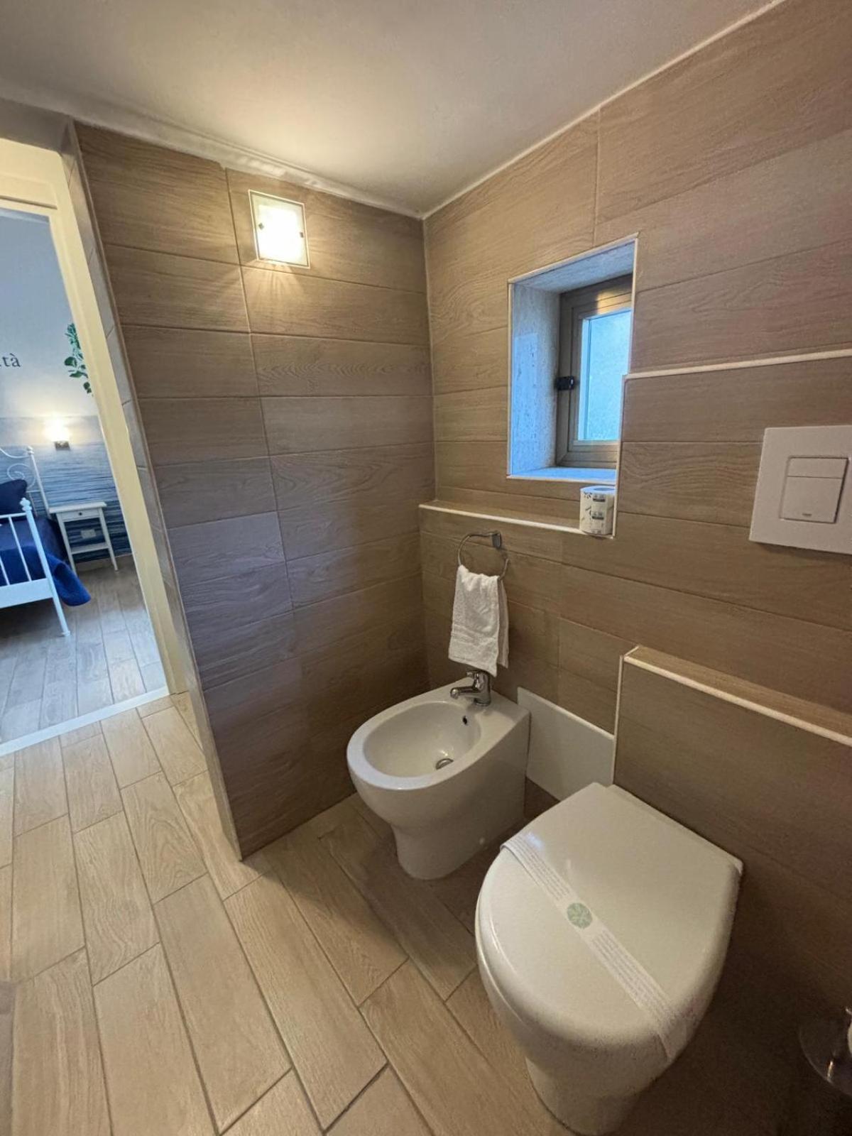 Mareluna Rooms Маргерита-ди-Савойя Экстерьер фото